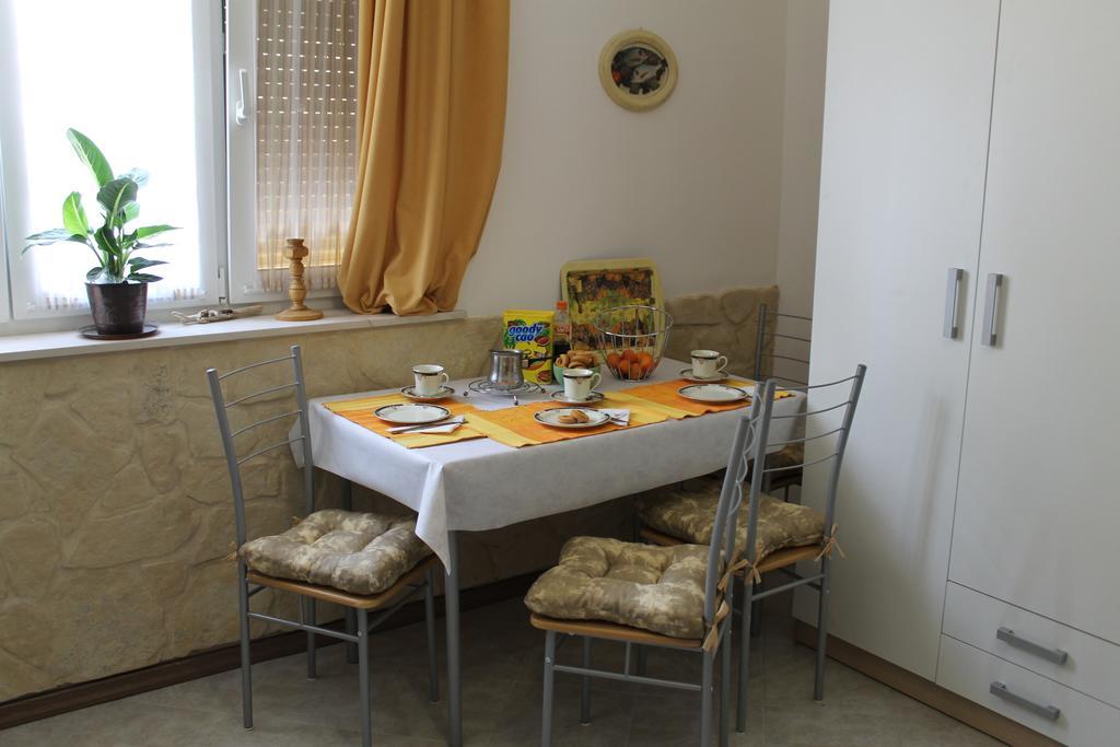 Apartment Devivi Adris Split Cameră foto